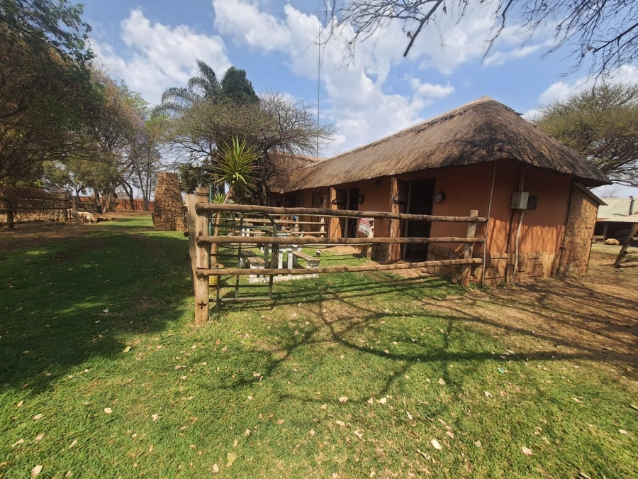 13 Bedroom Property for Sale in Hartbeespoort Rural North West